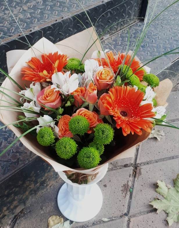 Букет цветов из: Герберы, Хризантемы, Альстромерии и Розы в Мирный Самарская область