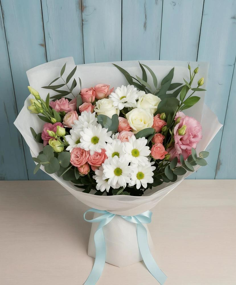 Букет цветов из: Розы, Лизиантусы и Хризантемы в Мирный Самарская область