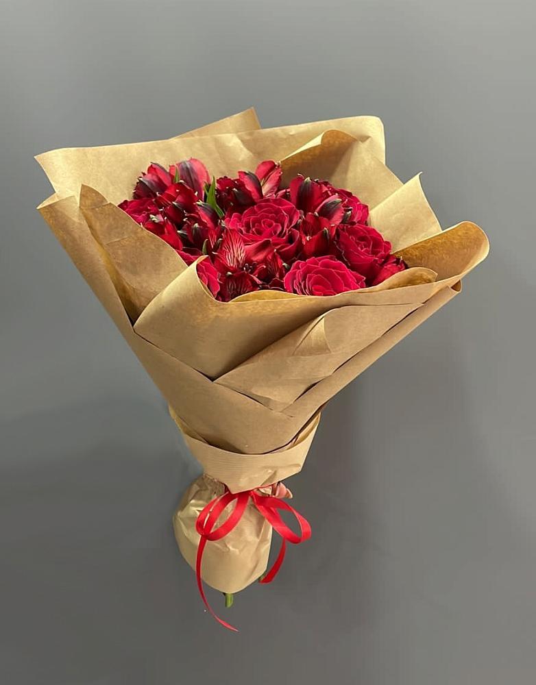 Букет цветов из: Альстромерии и Розы в Мирный Самарская область