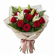 Букет цветов из:  Лилии и Розы в Мирный Самарская область