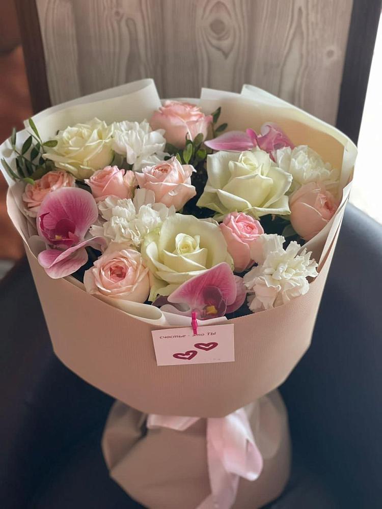 Букет цветов из: Орхидеи, Розы и Гвоздики в Мирный Самарская область