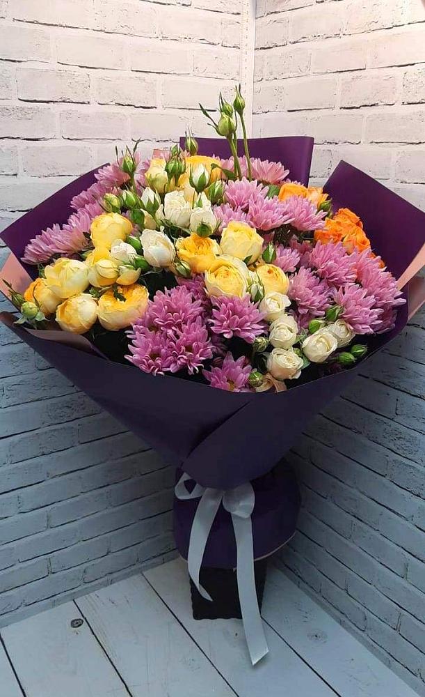 Букет цветов из: Хризантемы и Розы в Мирный Самарская область