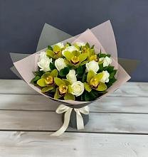 Букет цветов из:  Орхидеи и Розы в Мирный Самарская область