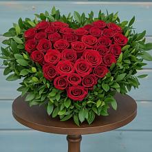 Цветочная композиция из Розы в виде сердца в Мирный Самарская область