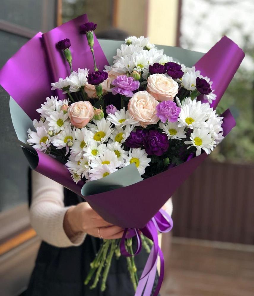 Букет цветов из: Хризантемы, Гвоздики и Розы в Мирный Самарская область