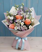 Букет цветов из:  Лизиантусы, Розы, Альстромерии и Гипсофила в Мирный Самарская область