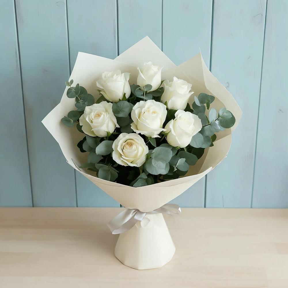 Букет Белые розы в Эвкалипте в Мирный Самарская область