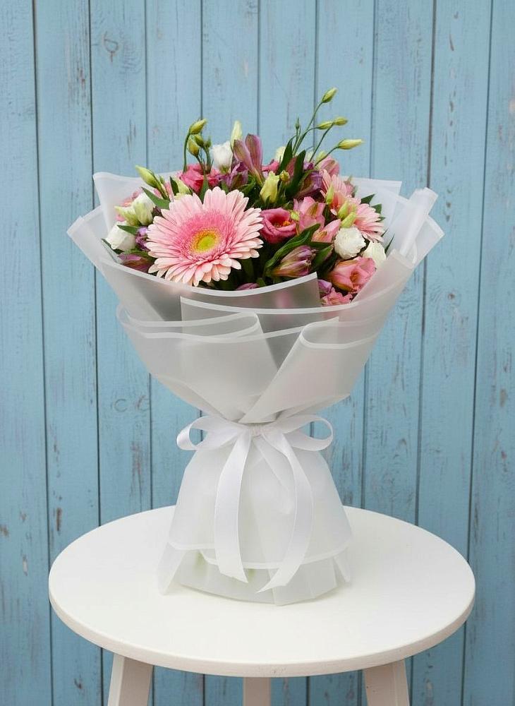 Букет цветов из: Герберы, Альстромерии и Лизиантусы в Мирный Самарская область