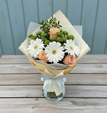 Букет цветов из:  Герберы, Розы и Хризантемы в Мирный Самарская область