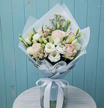 Букет цветов из:  Розы и Лизиантусы в Мирный Самарская область
