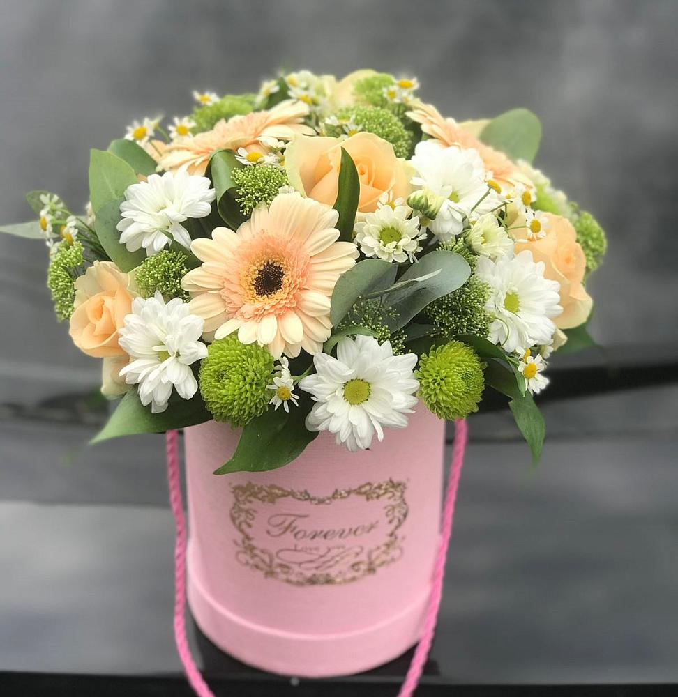 Цветочная композиция из Розы, Герберы и Хризантемы в шляпной коробке в Мирный Самарская область