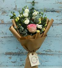 Букет цветов из:  Розы и Лизиантусы в Мирный Самарская область